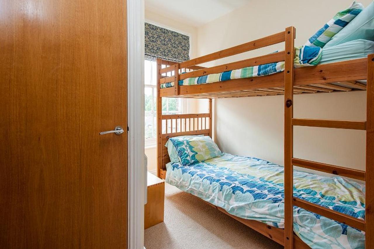 Apartment Priory House *
